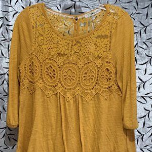Rewind Bohemian Crochet Neck Top size M